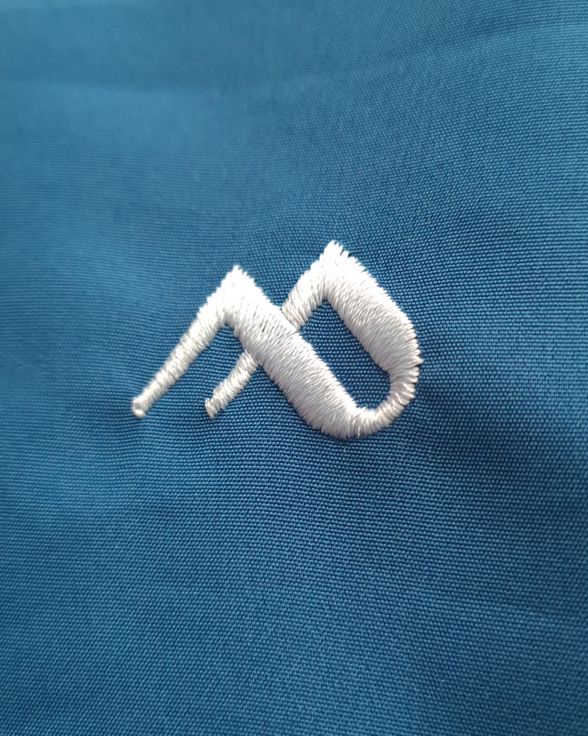 Chaqueta Aerofusion Azul Serranía